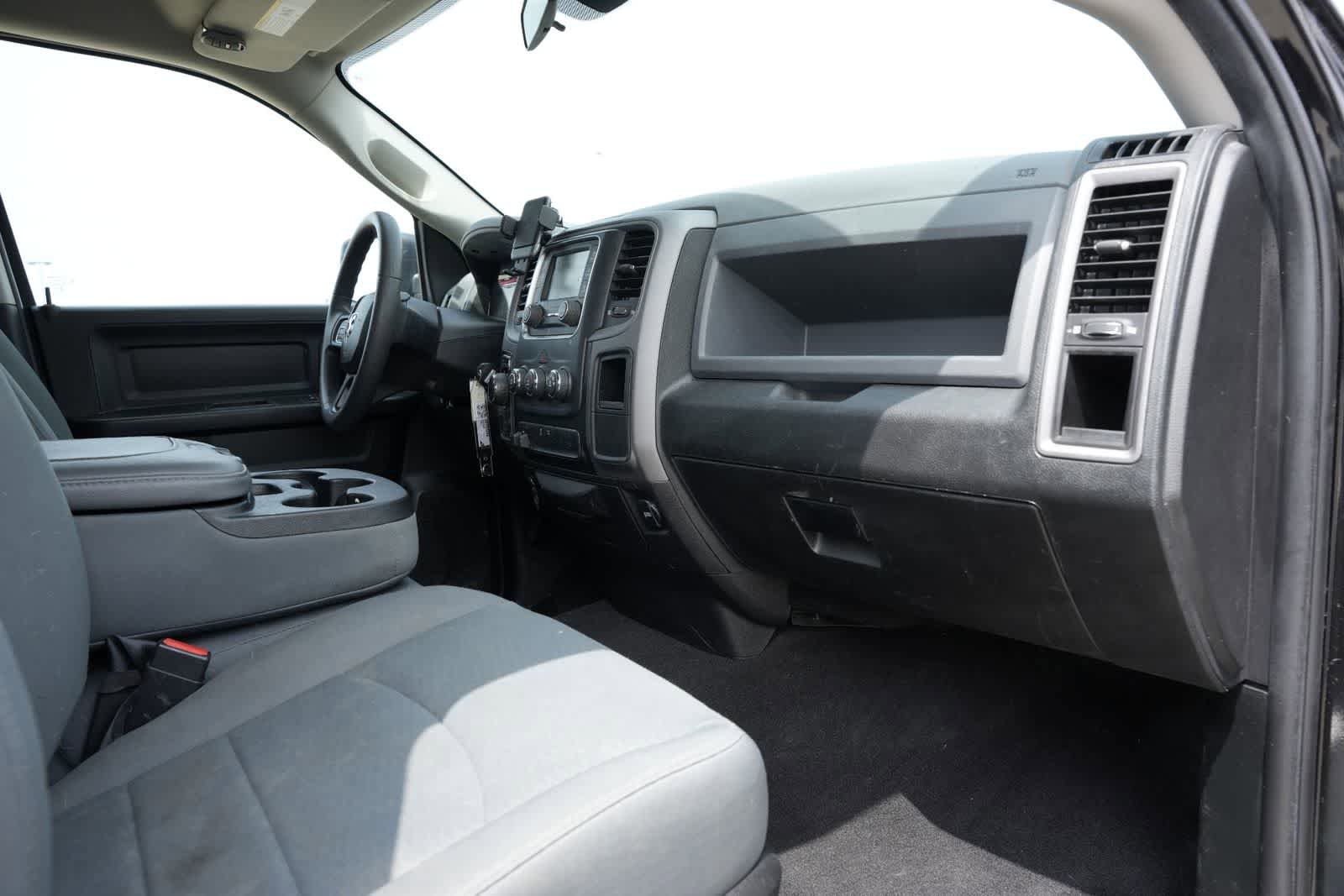 Used 2018 RAM 1500 Express w/ Black Ram 1500 Express Group AWD/4WD image 18