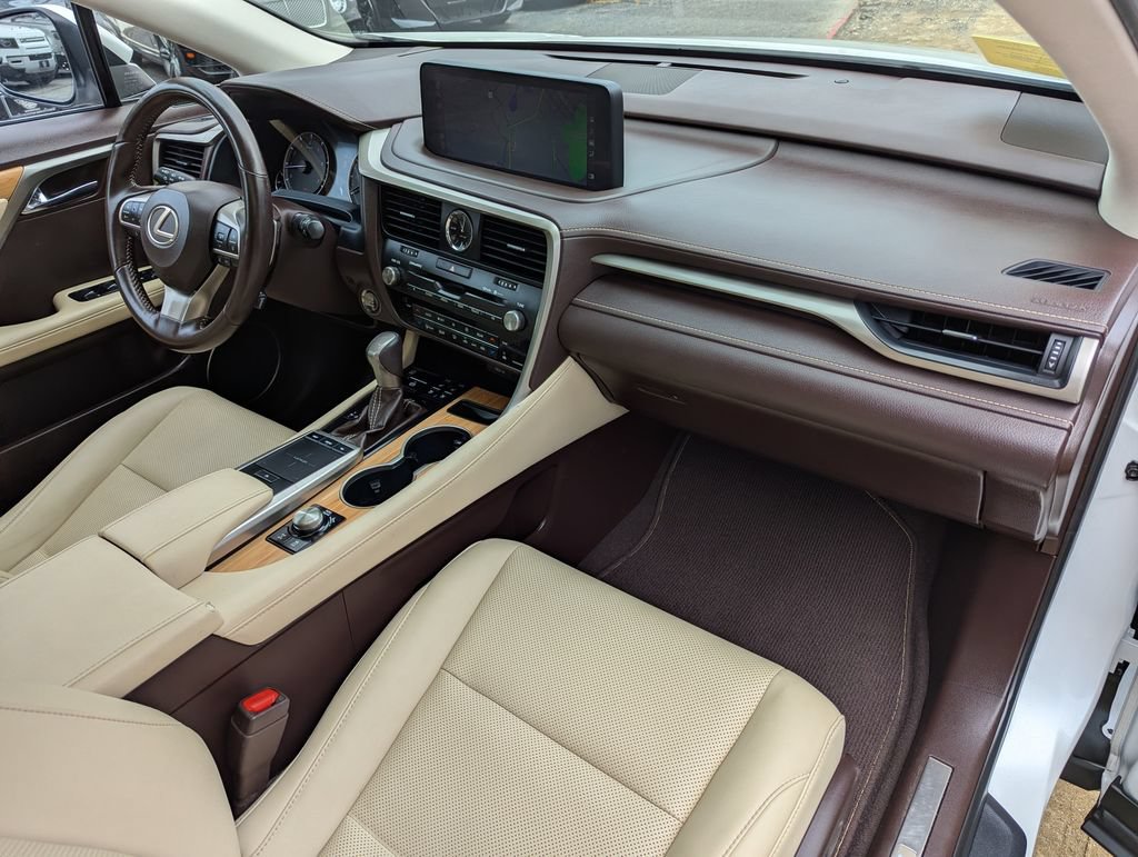Used 2020 Lexus RX 350L Premium w/ Premium Package AWD/4WD image 33