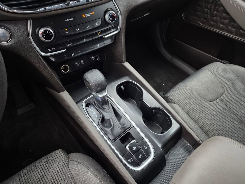 Used 2019 Hyundai Santa Fe SEL image 19