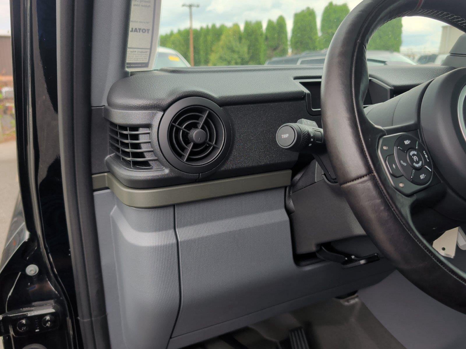New 2025 INEOS Grenadier Station Wagon AWD/4WD image 17