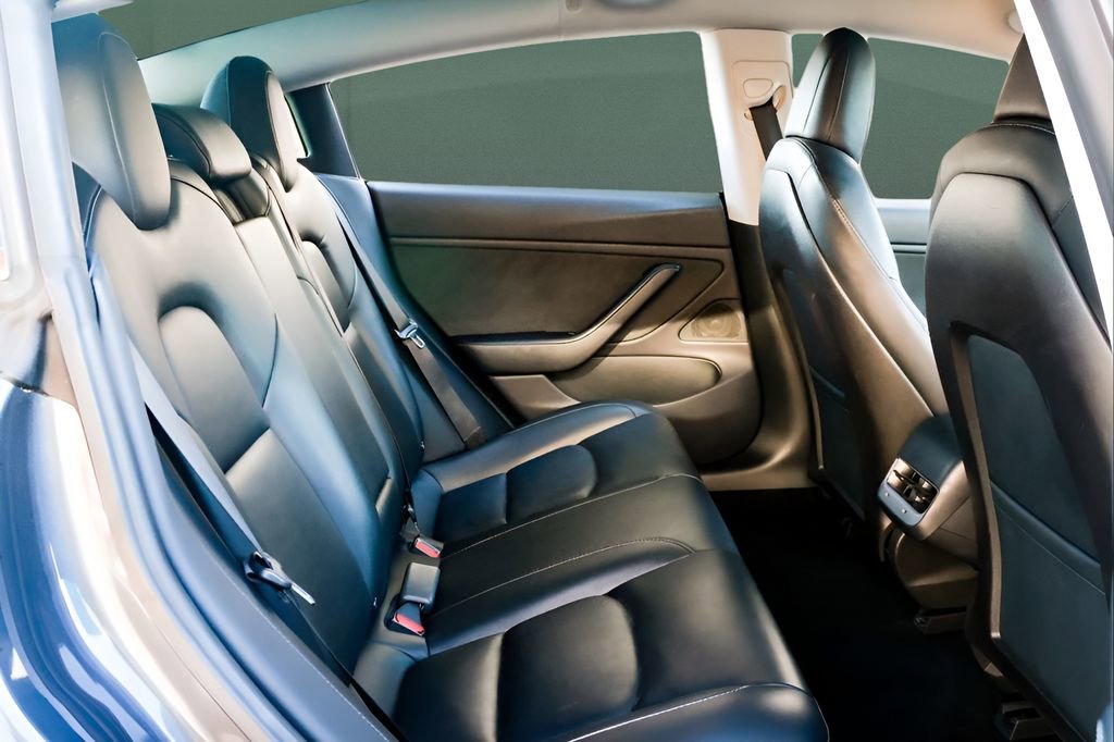 Used 2020 Tesla Model 3 Performance image 21