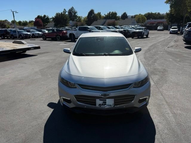 Used 2018 Chevrolet Malibu Hybrid w/ Driver Confidence Package FWD image 4
