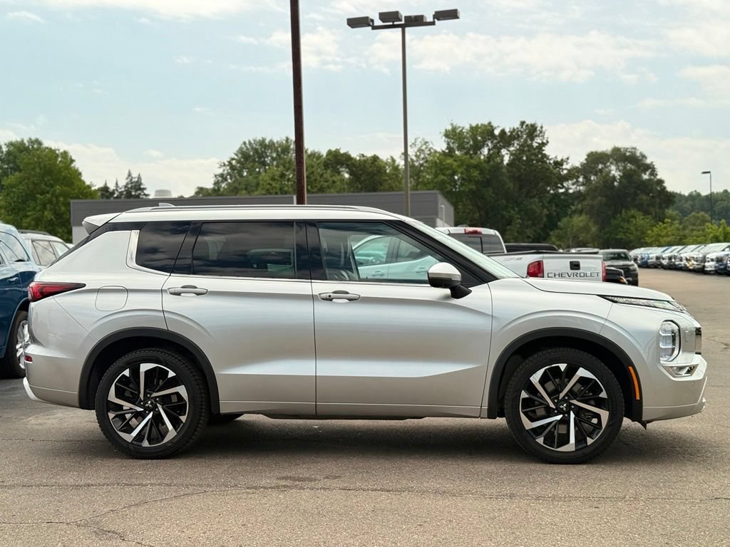 Used 2022 Mitsubishi Outlander SEL AWD/4WD image 32