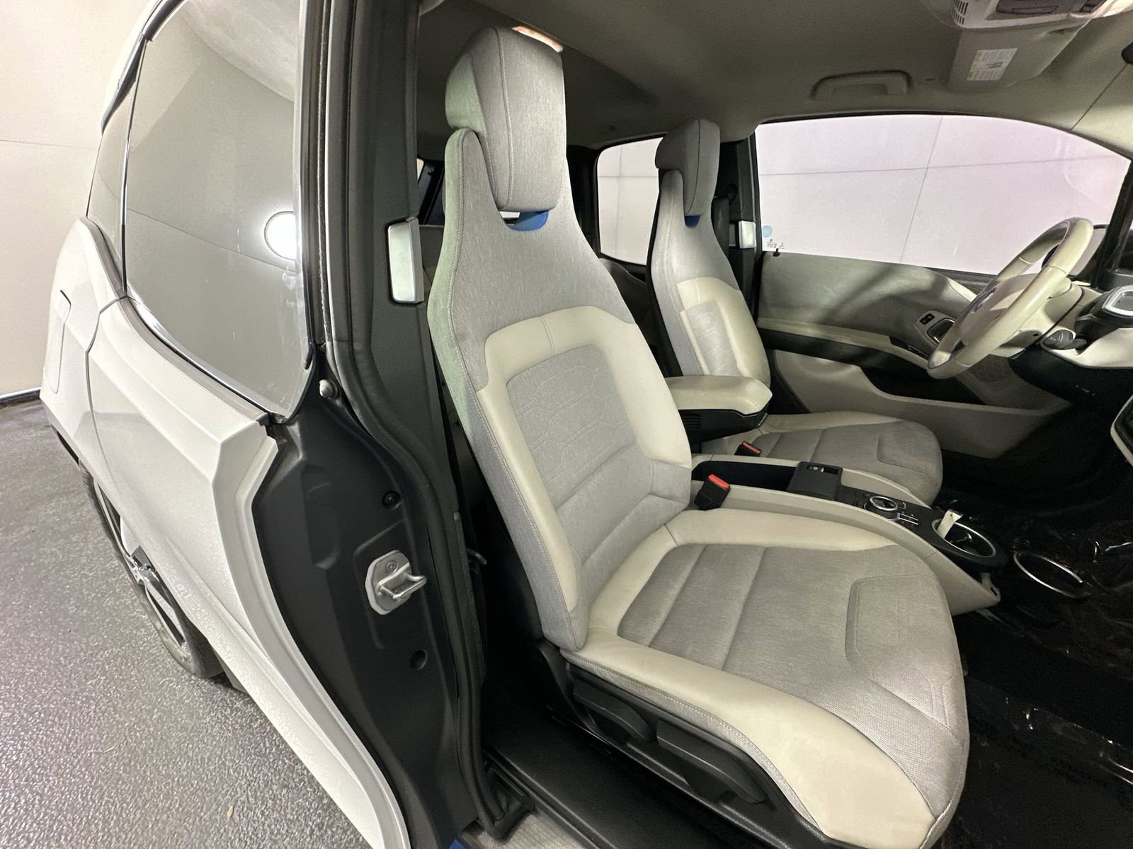 Used 2017 BMW i3 w/ Range Extender image 30