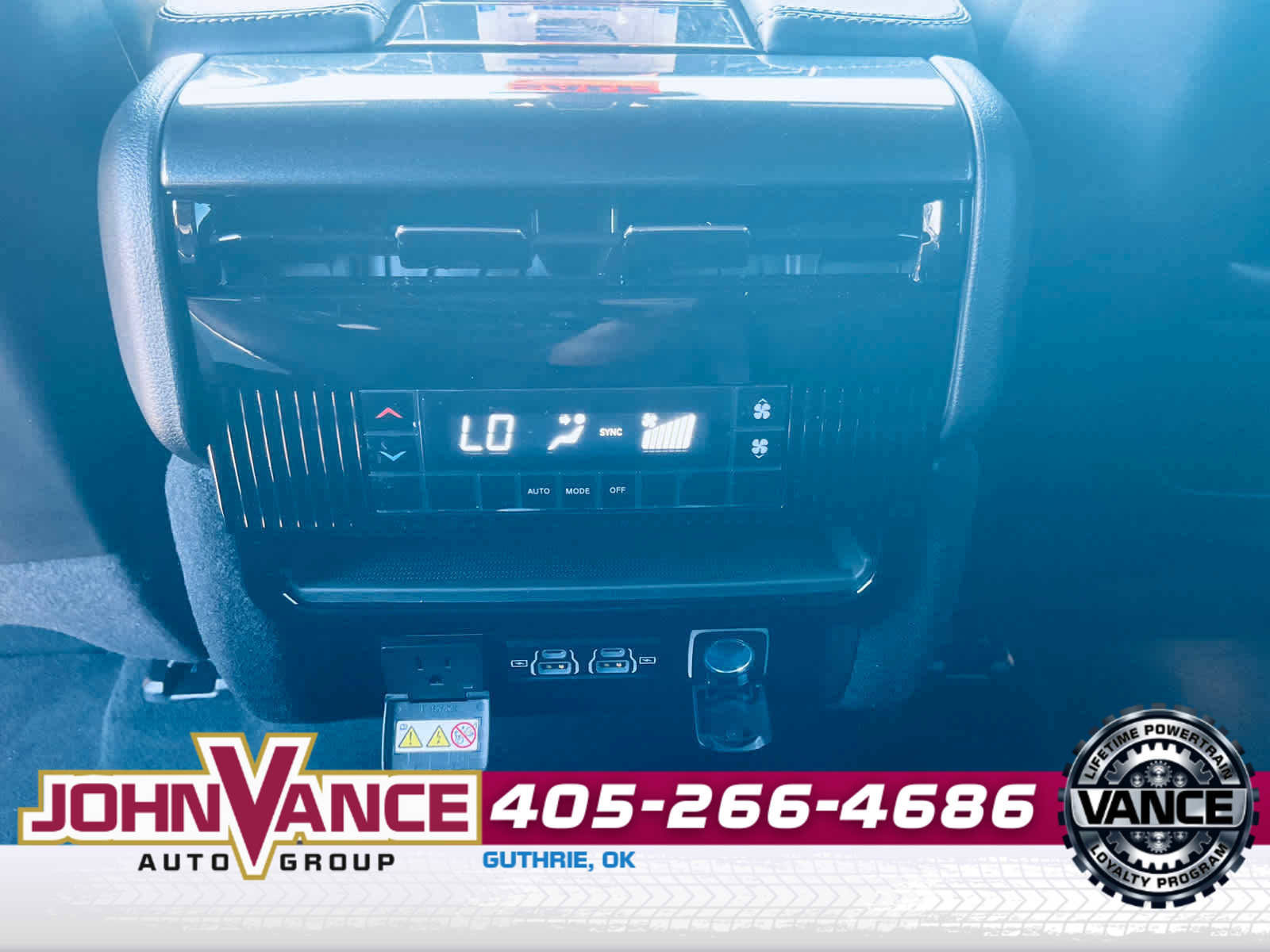 Used 2024 Jeep Wagoneer 4WD image 18