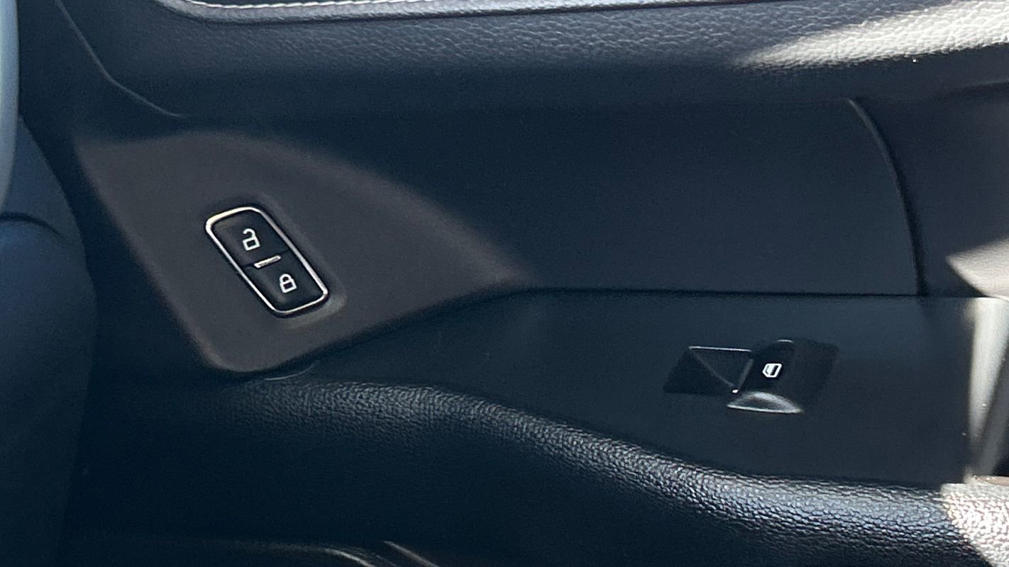 Used 2023 Ford Expedition XLT AWD/4WD image 35