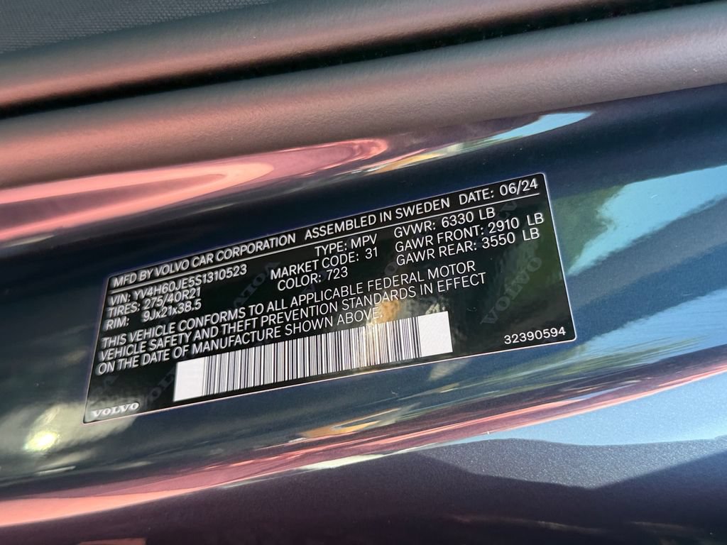 Certified 2025 Volvo XC90 T8 Plus AWD/4WD image 30