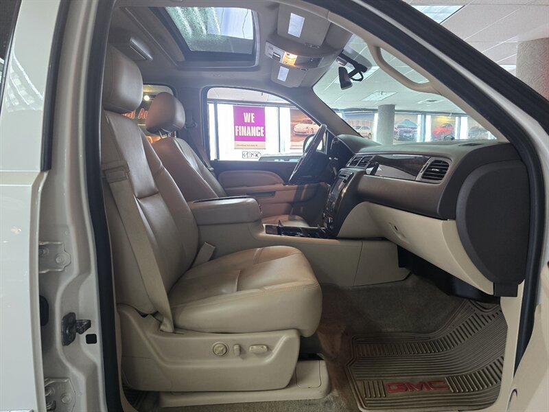 Used 2013 GMC Yukon Denali AWD/4WD image 15