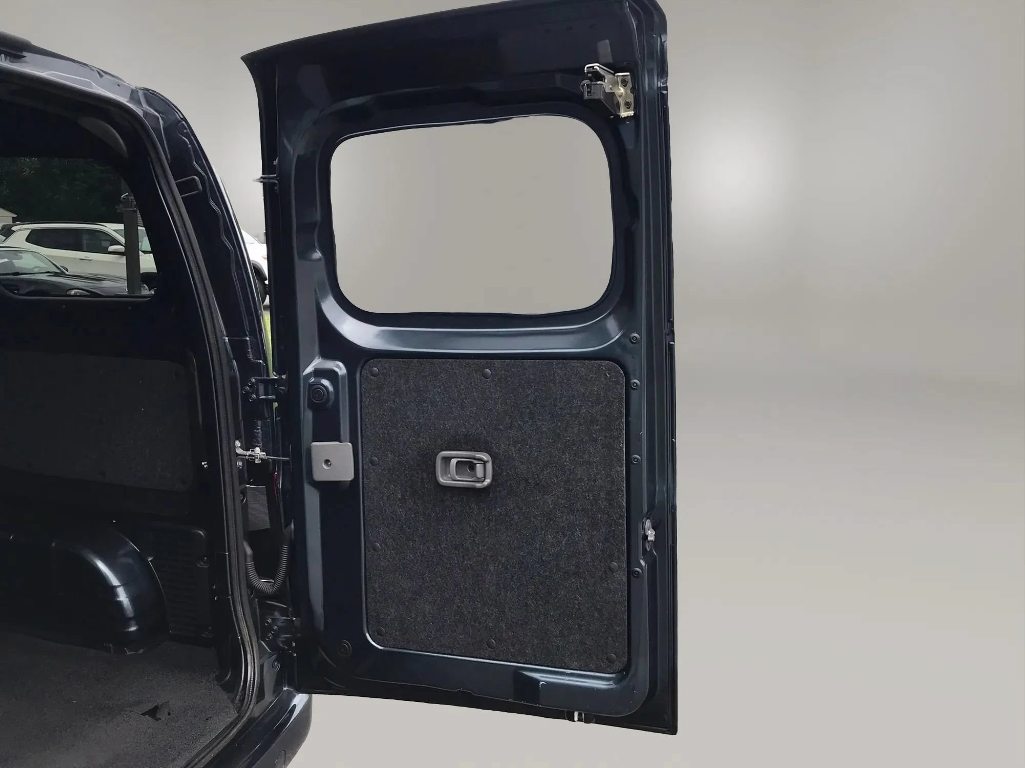 Used 2019 Nissan NV200 SV FWD image 30