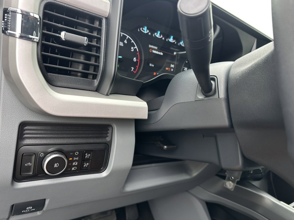 New 2025 Ford F250 XLT w/ FX4 Off-Road Package image 34