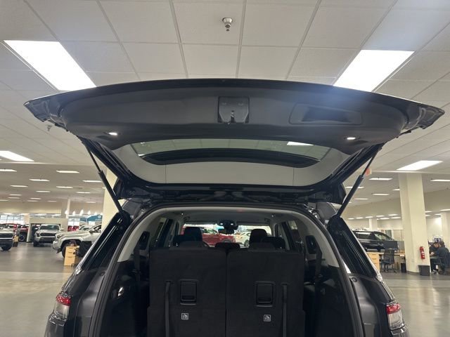 Used 2023 Jeep Grand Cherokee L Laredo image 23