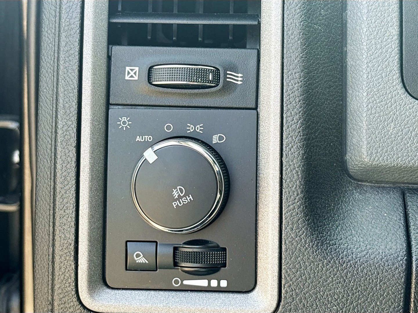 Used 2023 RAM 1500 Tradesman w/ Tradesman SXT Package AWD/4WD image 10