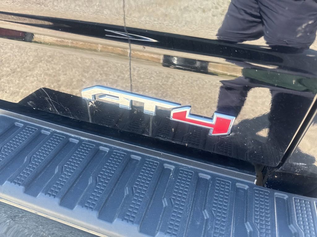 Used 2023 GMC Sierra 1500 AT4 w/ AT4 Premium Package image 7