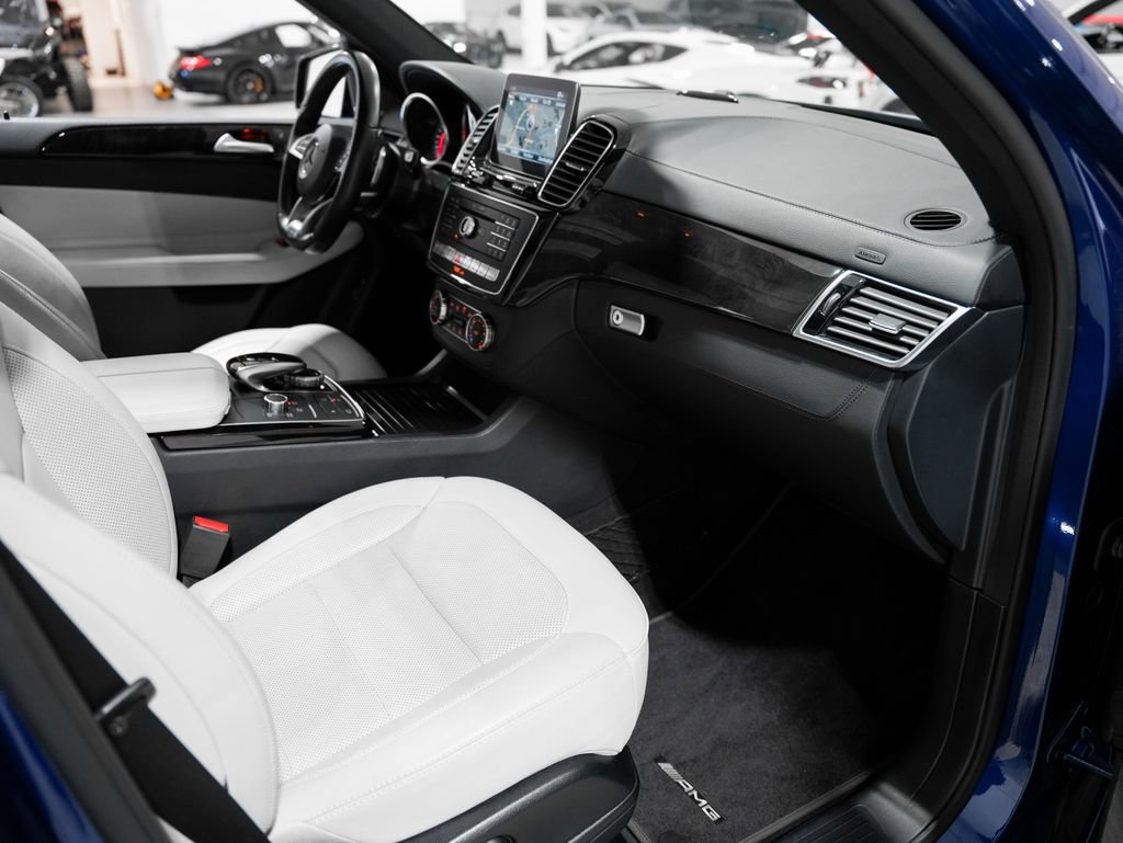 Used 2018 Mercedes-Benz GLE 43 AMG 4MATIC image 25