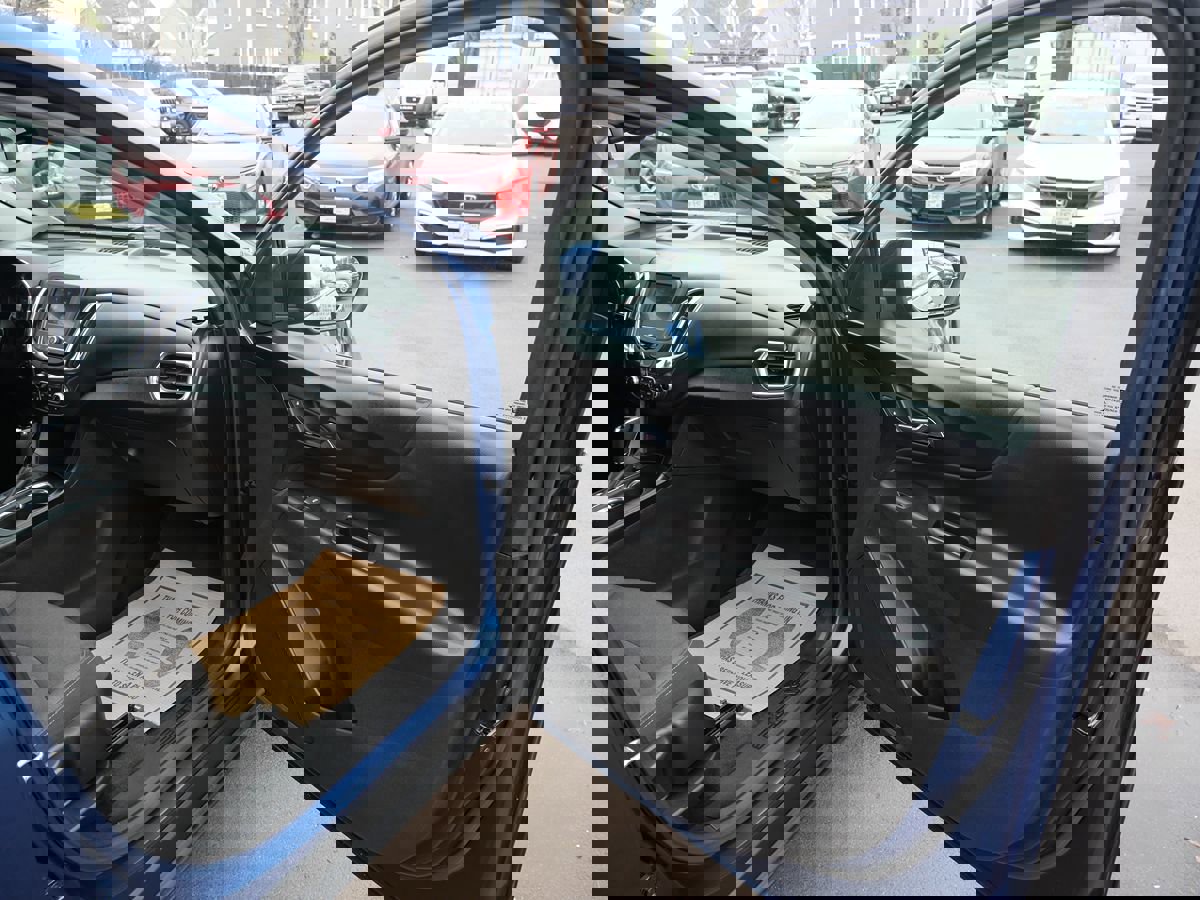 Used 2020 Chevrolet Equinox LT image 20