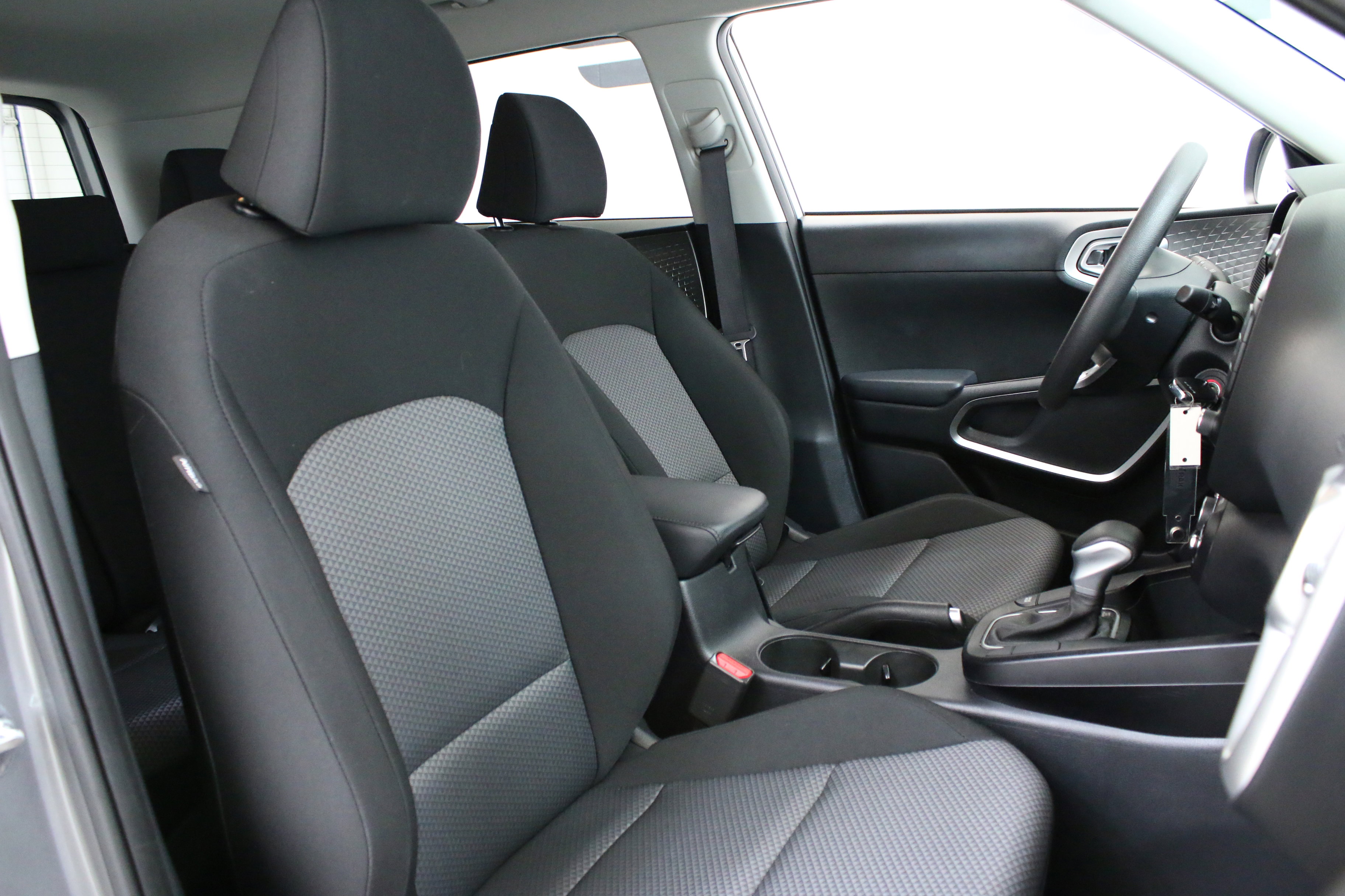 Used 2023 Kia Soul LX w/ LX Technology Package FWD image 28