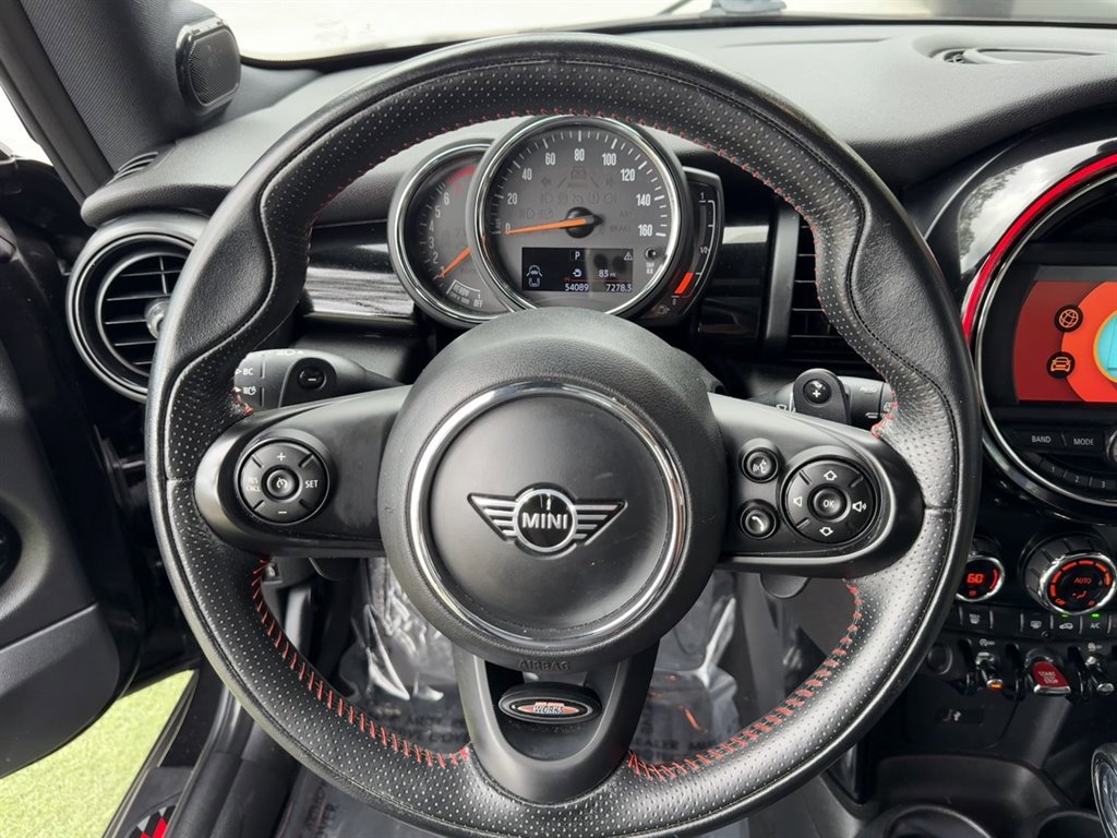 Used 2019 MINI Cooper S w/ Premium Package image 18