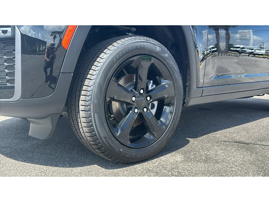 New 2026 Jeep Grand Cherokee Limited w/ Limited Altitude Package RWD image 10