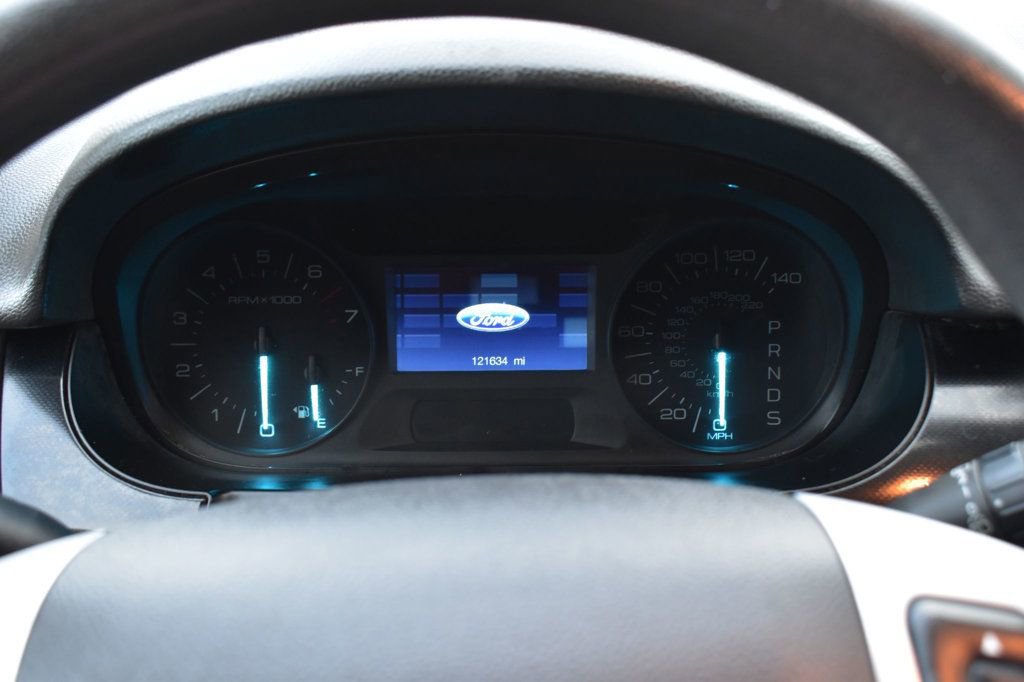 Used 2013 Ford Edge SE FWD image 26