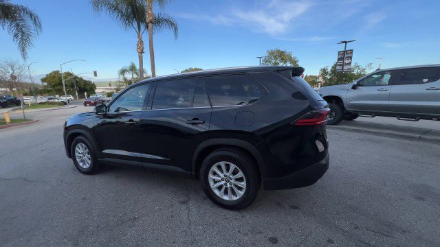 Used 2025 Toyota Grand Highlander AWD image 6