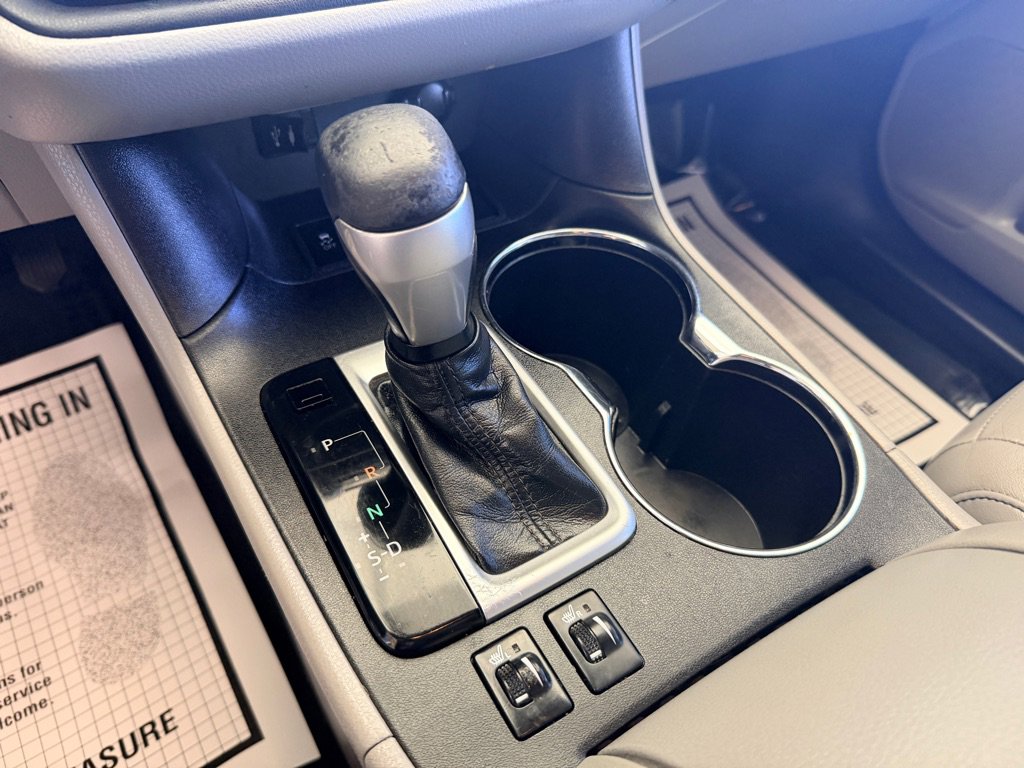 Used 2015 Toyota Highlander XLE image 11