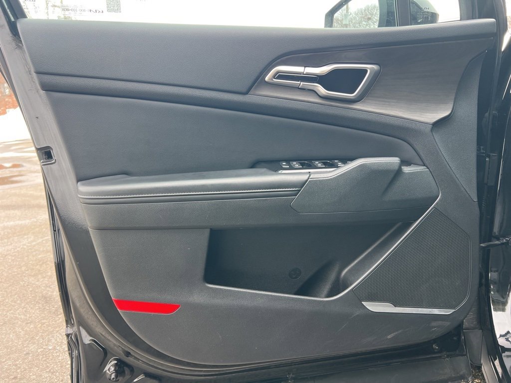 Certified 2023 Kia Sportage X-Line w/ X-Line Premium Package image 11