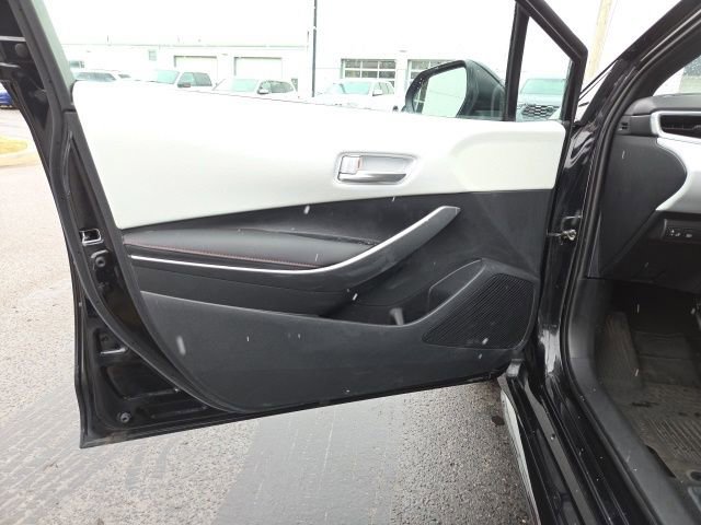 Used 2023 Toyota Corolla SE image 12