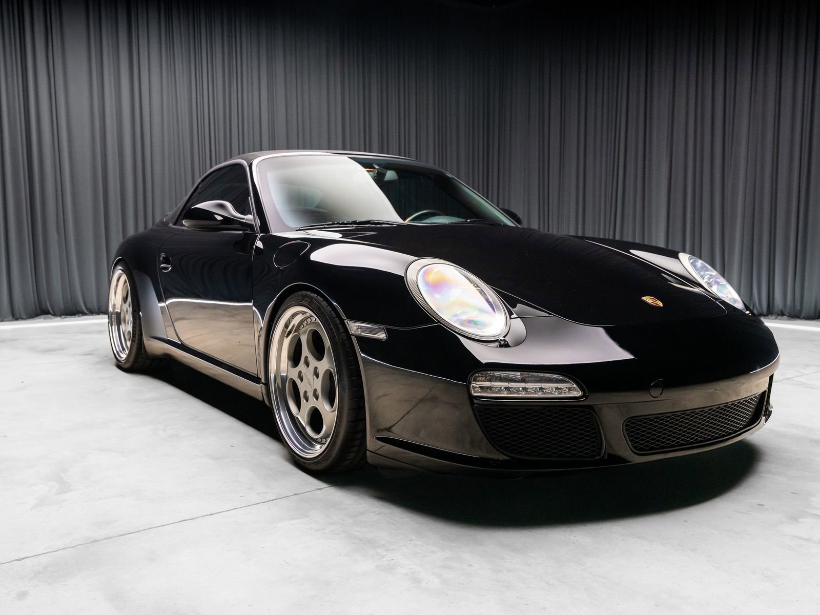 Used 2009 Porsche 911 Cabriolet image 18