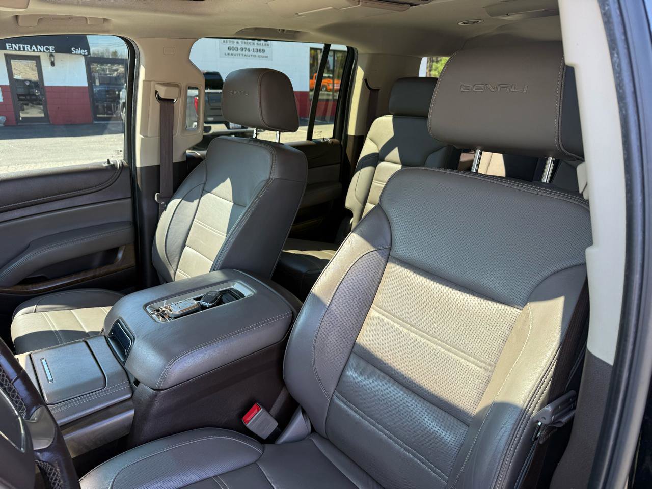 Used 2018 GMC Yukon XL Denali w/ Denali Ultimate Package AWD/4WD image 37