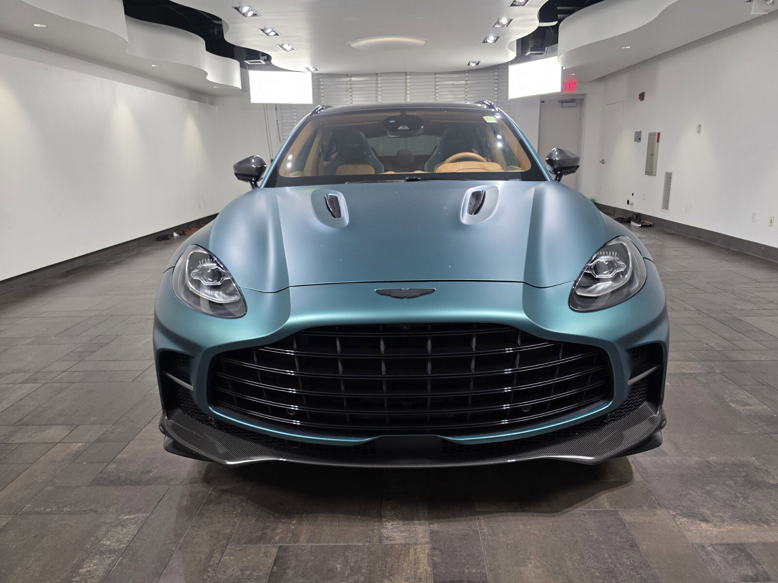 Used 2024 Aston Martin DBX 707 image 7