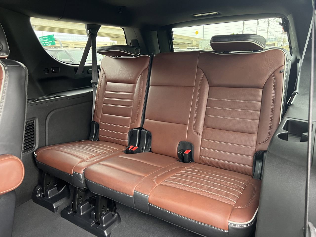 Used 2023 GMC Yukon XL Denali Ultimate w/ LPO, Floor Liner Package image 30