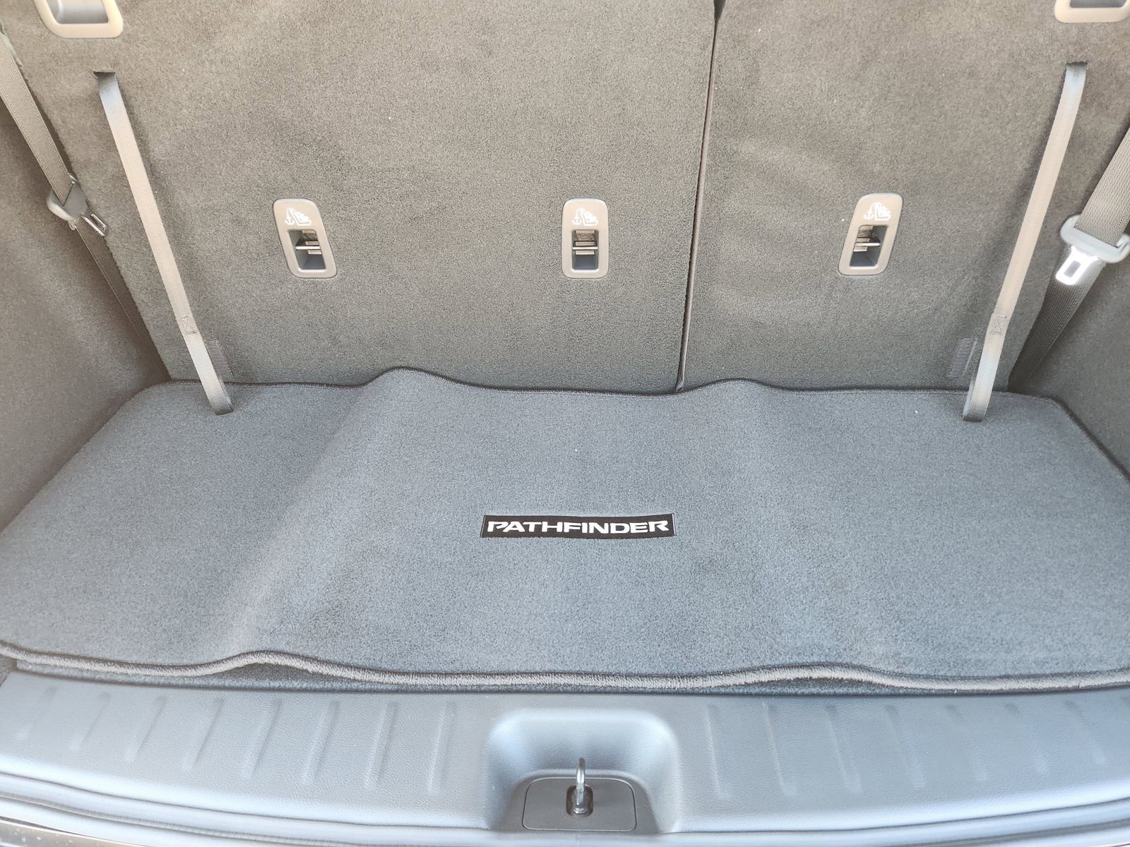 New 2026 Nissan Pathfinder SV image 28