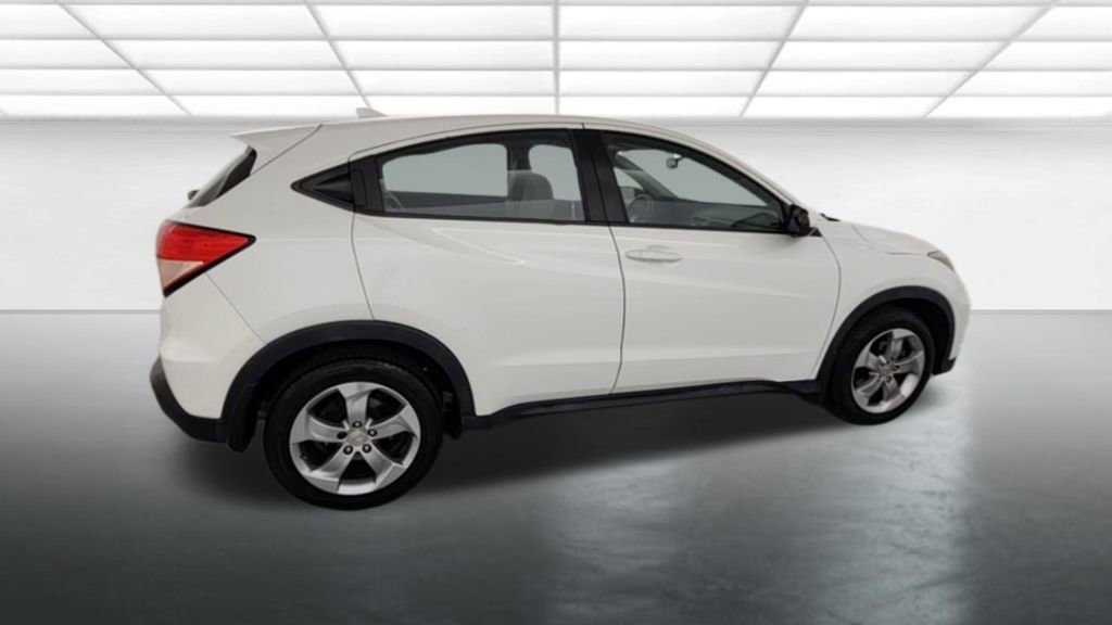 Used 2017 Honda HR-V LX image 8
