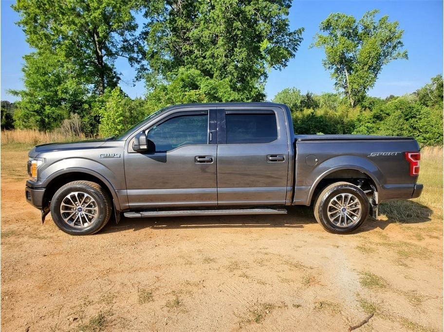 Used 2020 Ford F150 XLT w/ Equipment Group 302A Luxury RWD image 4