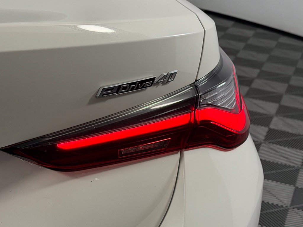 Used 2023 BMW i4 eDrive40 w/ Premium Package RWD image 13