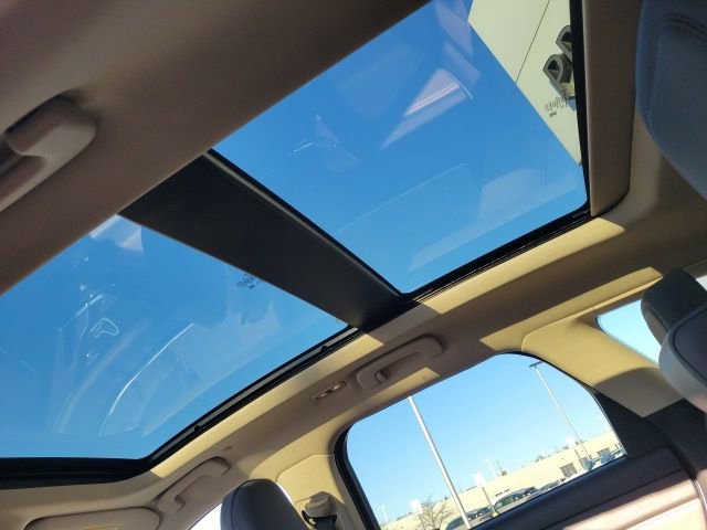 Certified 2024 Lincoln Corsair AWD w/ Equipment Group 101A image 8