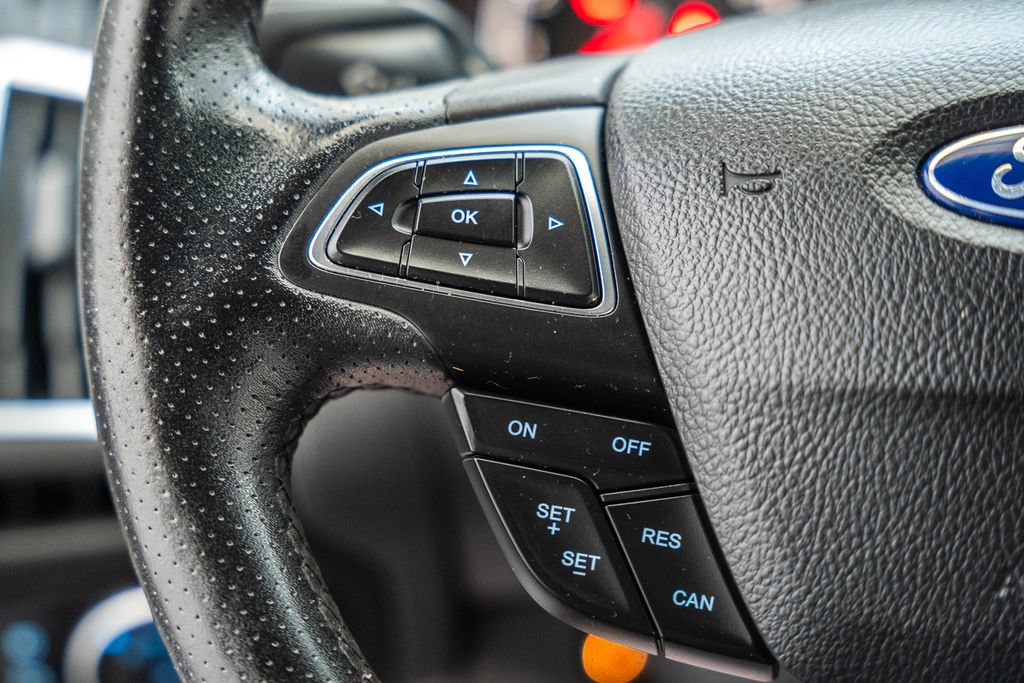 Used 2017 Ford Focus ST FWD image 32