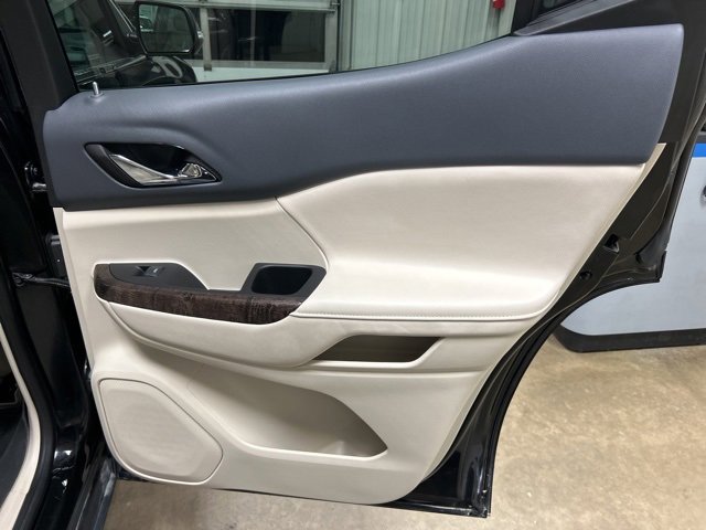 Used 2023 GMC Acadia Denali image 29