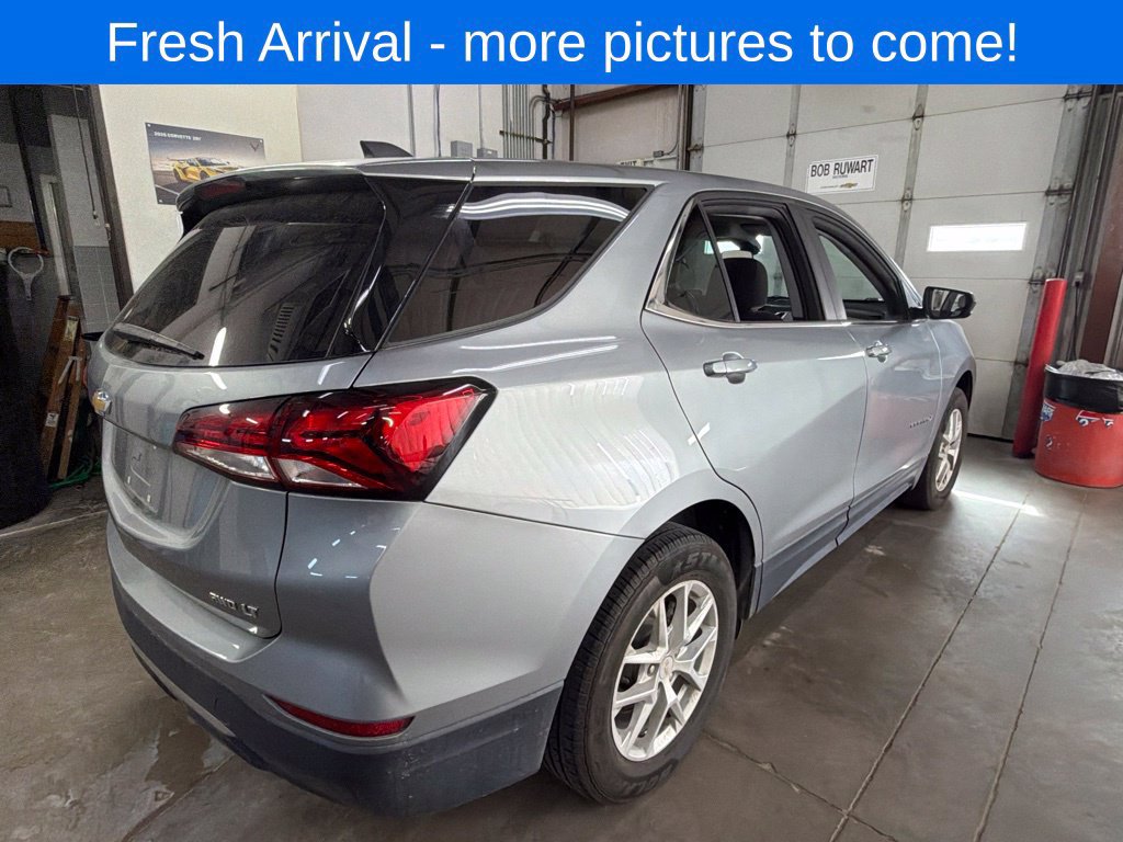 Used 2023 Chevrolet Equinox LT w/ LPO, Floor Liner Package AWD/4WD image 3