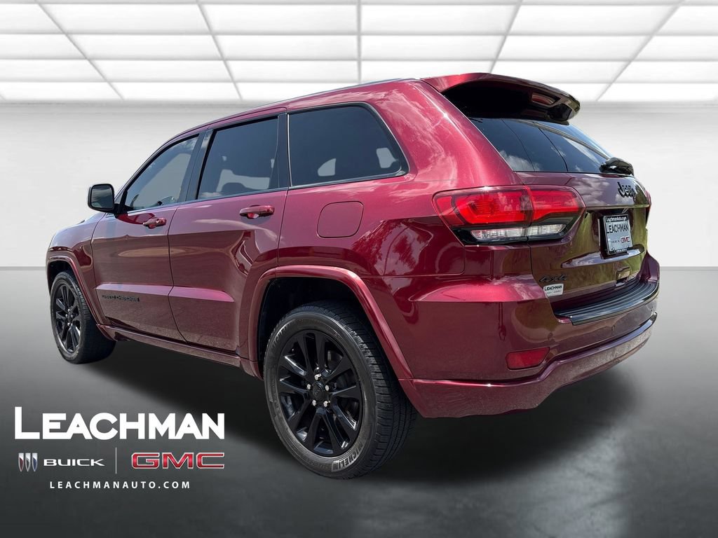 Used 2017 Jeep Grand Cherokee Altitude AWD/4WD image 5