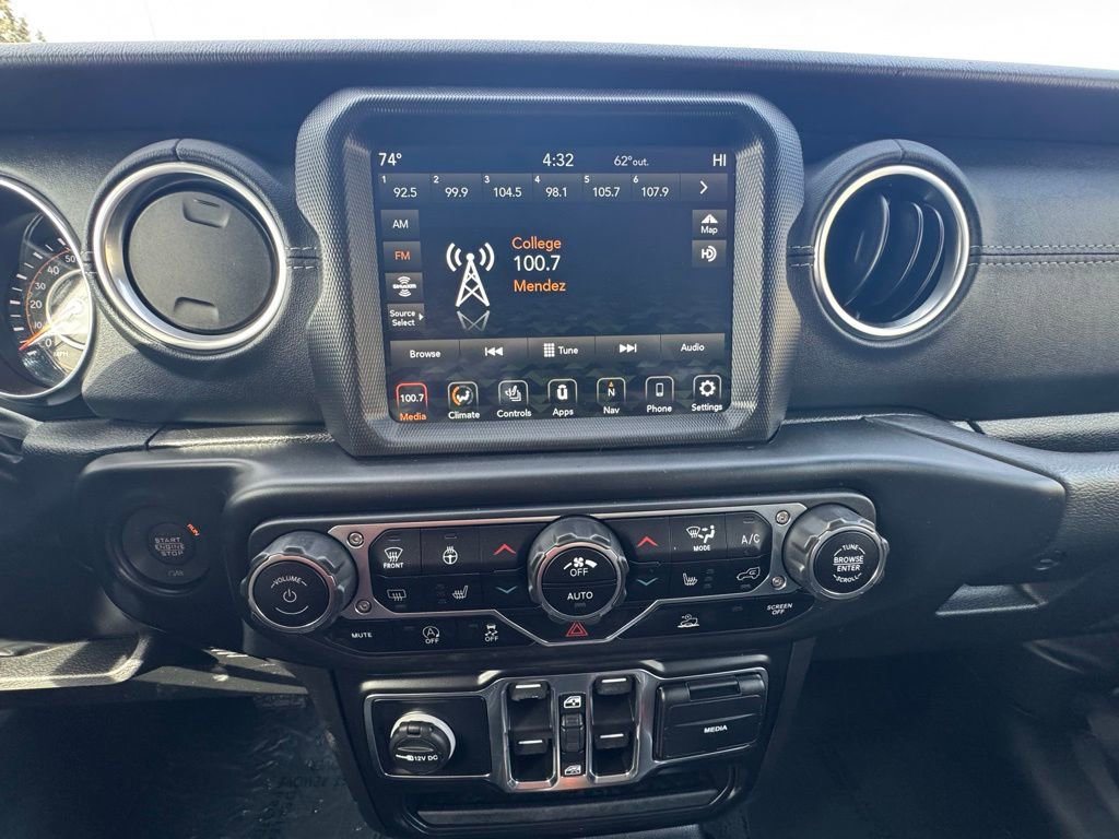 Used 2022 Jeep Wrangler Unlimited Sahara w/ Cold Weather Group image 25