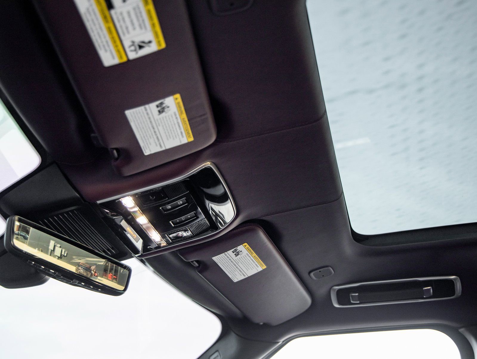 Used 2023 Land Rover Range Rover Autobiography image 23