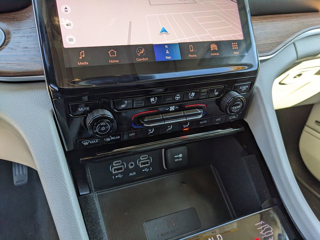 Used 2022 Jeep Grand Cherokee Summit w/ Luxury Tech Group V image 30