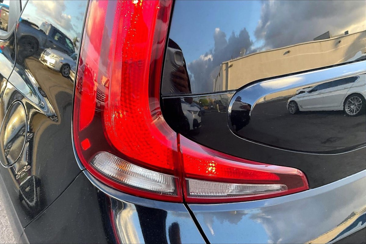 Used 2022 Kia Soul LX w/ Technology Package FWD image 21