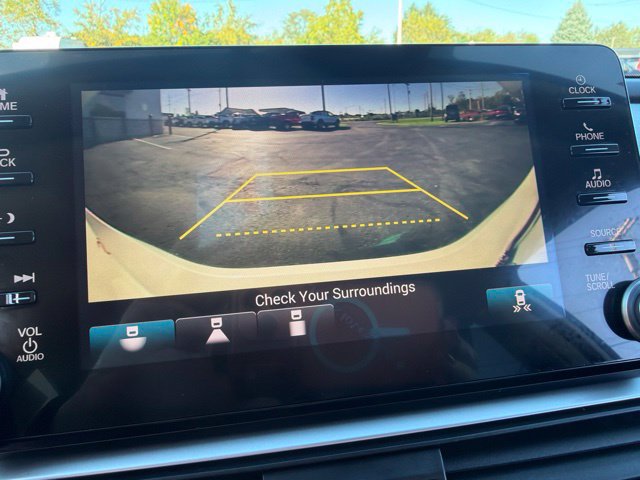 Used 2018 Honda Accord EX image 18