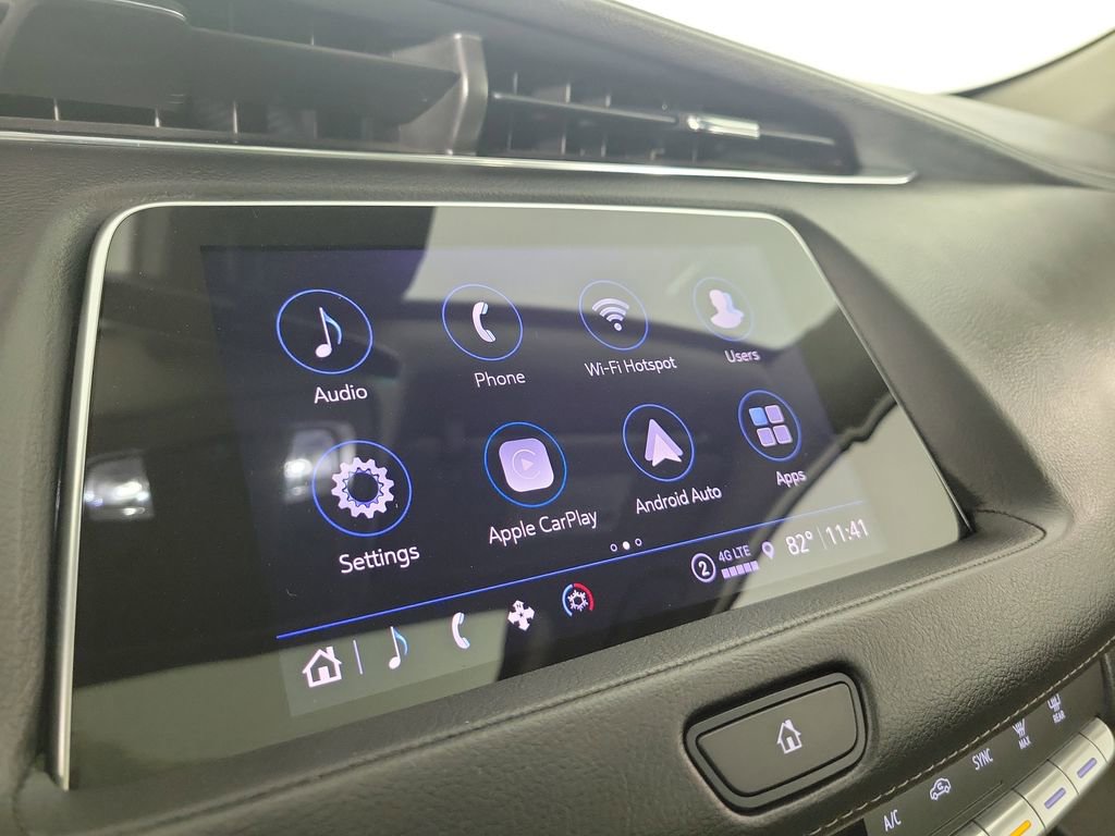 Certified 2023 Cadillac XT4 Luxury w/ Cold Weather Package image 26