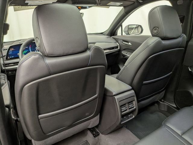Certified 2024 Cadillac XT4 Sport w/ Technology Package image 21