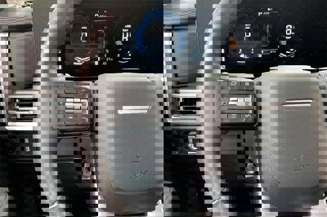 Certified 2025 Hyundai Santa Fe SE image 22