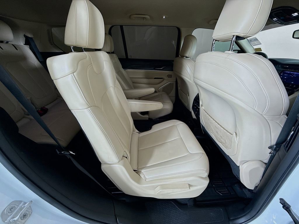 Used 2022 Jeep Grand Cherokee L Limited image 29