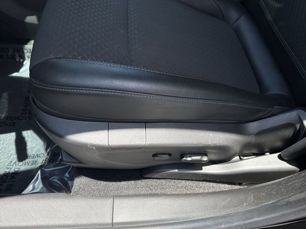 Used 2021 Buick Encore Preferred w/ Safety Package FWD image 41